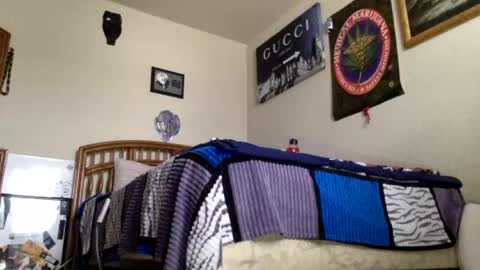 Snapshot of fromthabac chatting on 06-15-26, 02:41 fromthabac online show from 06-15-26, 02:41