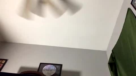 Snapshot of frozen232 chatting on 02-03-26, 07:02 Fabian online show from 02-03-26, 07:02