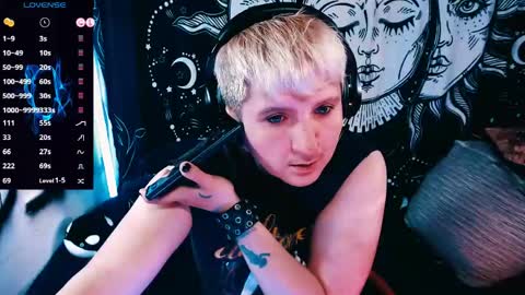          HEHIM  online show from 05-20-26, 11:27