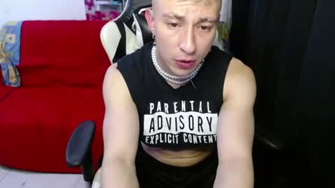 Snapshot of fuckablecharlie chatting on 07-17-26, 01:56 Charlie Crawford online show from 07-17-26, 01:56
