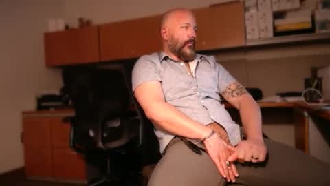 Snapshot of fuckadilf chatting on 12-16-24, 05:33 fuckadilf online show from 12-16-24, 05:33