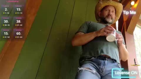 Snapshot of fuckadilf chatting on 09-27-25, 01:05 fuckadilf online show from 09-27-25, 01:05