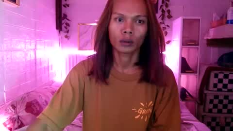 Snapshot of fuckers_lounge chatting on 01-19-26, 12:09 khay online show from 01-19-26, 12:09