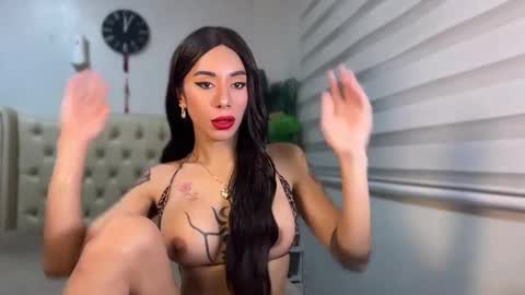 Snapshot of fuckgirl4you chatting on 01-31-25, 04:03 khalifa online show from 01-31-25, 04:03