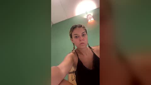 Snapshot of fuckhard4you chatting on 02-20-26, 03:03 La online show from 02-20-26, 03:03