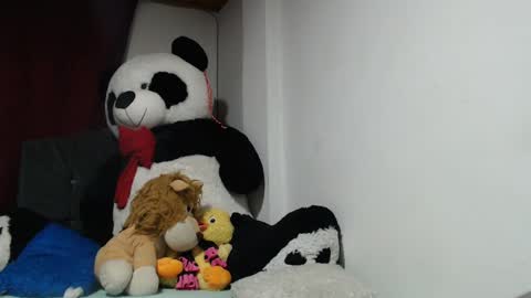 Snapshot of fucking_temptation1 chatting on 02-14-25, 05:41 Mia and Gary online show from 02-14-25, 05:41