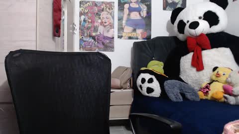 Snapshot of fucking_temptation1 chatting on 09-20-25, 02:45 Mia and Gary online show from 09-20-25, 02:45