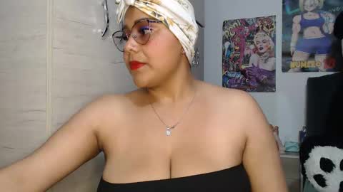 Snapshot of fucking_temptation1 chatting on 11-02-25, 01:52 Mia and Gary online show from 11-02-25, 01:52