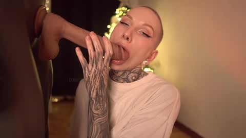 Eva         all my links   online show from 12-22-24, 02:16