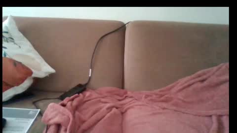 Snapshot of fuckistanbul chatting on 12-24-24, 10:44 Bruchus online show from 12-24-24, 10:44