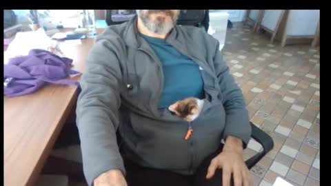 Snapshot of fuckistanbul chatting on 11-25-25, 09:42 Bruchus online show from 11-25-25, 09:42