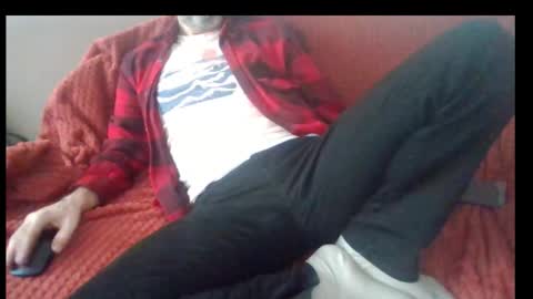 Snapshot of fuckistanbul chatting on 12-14-25, 12:10 Bruchus online show from 12-14-25, 12:10