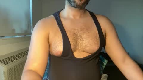 Snapshot of fuckyeahcoach chatting on 06-08-26, 11:38 Muscle Bear Jock in Training online show from 06-08-26, 11:38