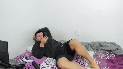 Snapshot of fuckynations chatting on 12-24-24, 11:11 Fuckdirtymen online show from 12-24-24, 11:11