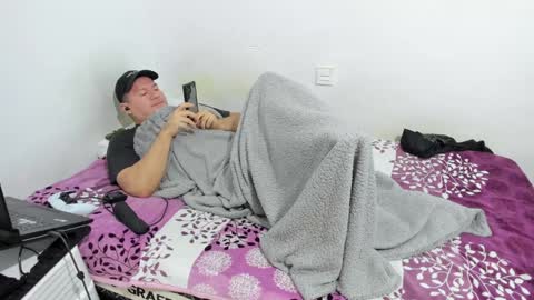 Snapshot of fuckynations chatting on 12-30-24, 05:58 Fuckdirtymen online show from 12-30-24, 05:58