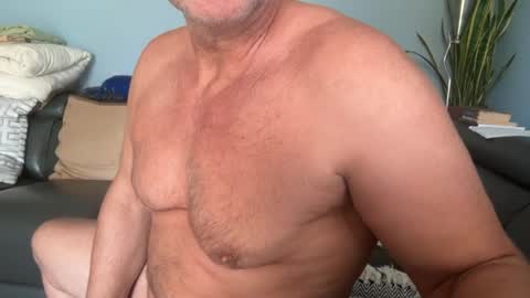 Snapshot of fuertecock chatting on 07-27-26, 01:23 Gregorio online show from 07-27-26, 01:23