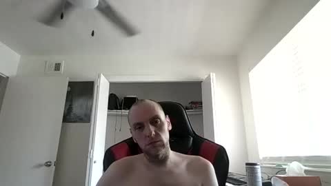 Snapshot of fun4u2tx chatting on 04-16-26, 05:36 fun4u2tx online show from 04-16-26, 05:36