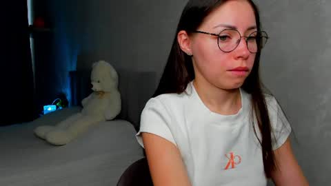 Snapshot of fun__nd__bun chatting on 06-25-26, 01:16 fun__nd__bun online show from 06-25-26, 01:16