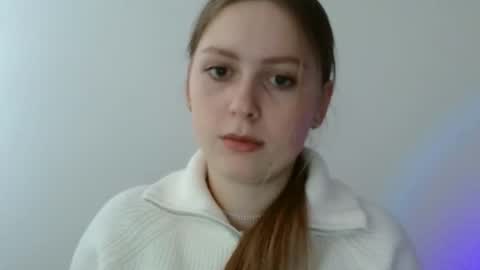 Snapshot of funemma000 chatting on 12-05-25, 01:20 Emma online show from 12-05-25, 01:20