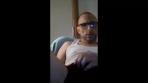 Snapshot of funinbed607918 chatting on 05-19-26, 04:19 funinbed607918 online show from 05-19-26, 04:19