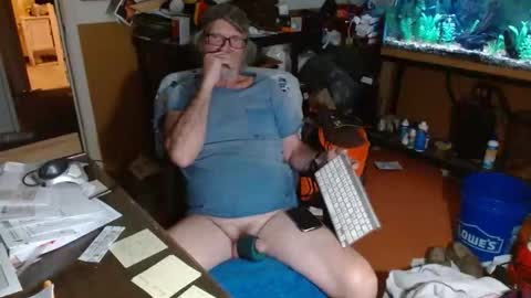 Snapshot of funmike2000 chatting on 02-12-26, 03:45 mike online show from 02-12-26, 03:45