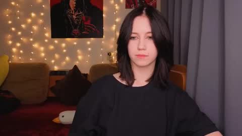 Snapshot of funny_bunny23 chatting on 03-13-26, 03:40 Eva online show from 03-13-26, 03:40