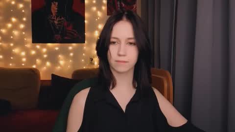 Snapshot of funny_bunny23 chatting on 03-14-26, 03:50 Eva online show from 03-14-26, 03:50