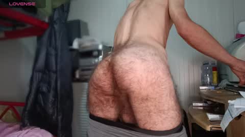 Italian men online show from 07-13-26, 04:43