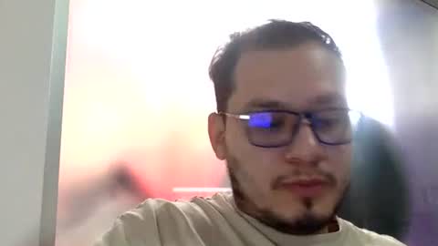 Snapshot of funnyboys18 chatting on 01-13-26, 06:57 Zanty online show from 01-13-26, 06:57