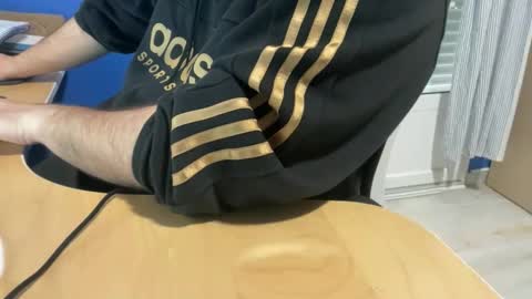 Snapshot of fuzitzu2 chatting on 04-16-26, 07:09 fuzitzu2 online show from 04-16-26, 07:09