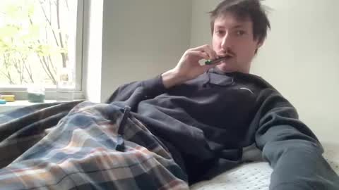 Snapshot of fuzzedpeach chatting on 10-31-25, 12:06 fuzzedpeach online show from 10-31-25, 12:06