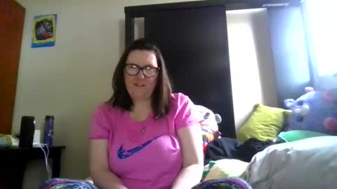 fuzzypeaches87 online show from 03-21-26, 05:27