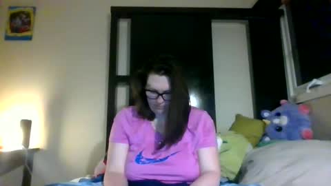fuzzypeaches87 online show from 03-22-26, 05:44