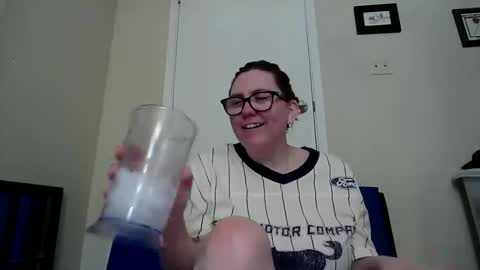 fuzzypeaches87 online show from 05-28-26, 03:53