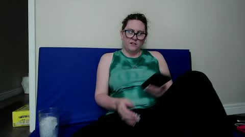 Snapshot of fuzzypeaches87 chatting on 06-16-26, 06:10 fuzzypeaches87 online show from 06-16-26, 06:10