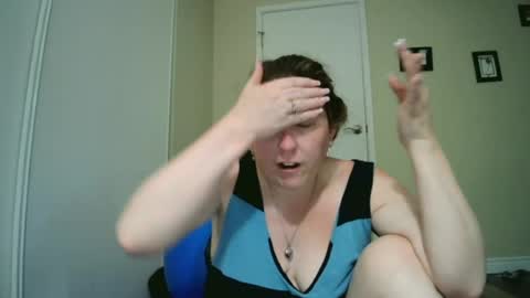 Snapshot of fuzzypeaches87 chatting on 07-02-26, 04:02 fuzzypeaches87 online show from 07-02-26, 04:02