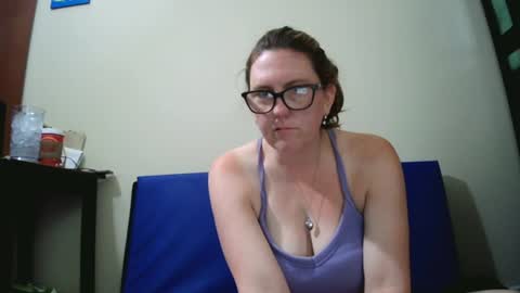 Snapshot of fuzzypeaches87 chatting on 07-12-26, 04:53 fuzzypeaches87 online show from 07-12-26, 04:53