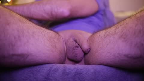 Snapshot of fvckinginfamouz chatting on 12-04-24, 08:07 The Chillest Daddy online show from 12-04-24, 08:07