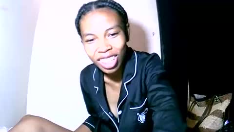 Snapshot of fyah1027 chatting on 01-13-26, 07:24 fyah1027 online show from 01-13-26, 07:24