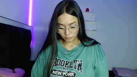 Victoria online show from 03-05-25, 02:03