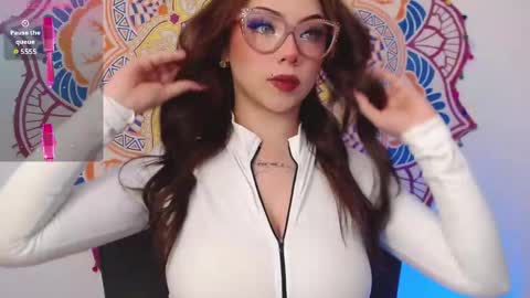 Snapshot of gabb__yy chatting on 09-22-25, 02:02 online show from 09-22-25, 02:02