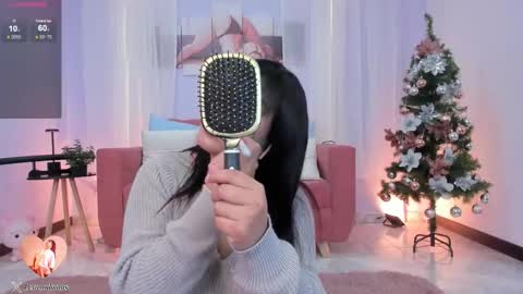 Snapshot of gabbie_kim chatting on 12-05-25, 12:03 Sofia online show from 12-05-25, 12:03