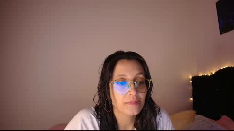 Snapshot of gabbie_kook chatting on 03-01-25, 03:53 gabbie_kook online show from 03-01-25, 03:53