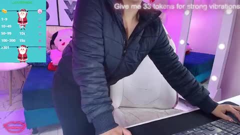 gabby_evanns online show from 12-18-24, 07:41