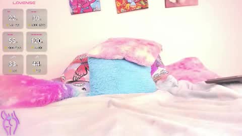 please follow my friendasya zas online show from 11-19-25, 11:43