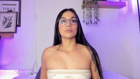 Snapshot of gabihills chatting on 06-08-26, 02:01 GABRIELA online show from 06-08-26, 02:01