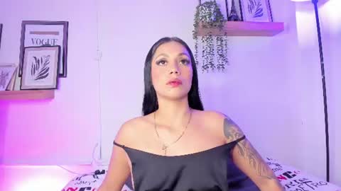 Snapshot of gabihills chatting on 06-22-26, 02:02 GABRIELA online show from 06-22-26, 02:02