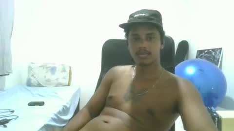 Snapshot of gabinogivxfck chatting on 04-28-26, 11:10 gabinogivxfck online show from 04-28-26, 11:10