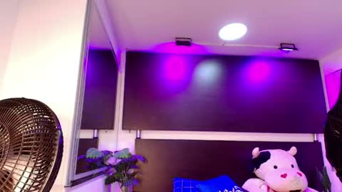 Snapshot of gabriela_meow chatting on 05-06-26, 12:32 Gabby online show from 05-06-26, 12:32