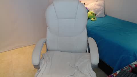 .  online show from 02-08-25, 05:29